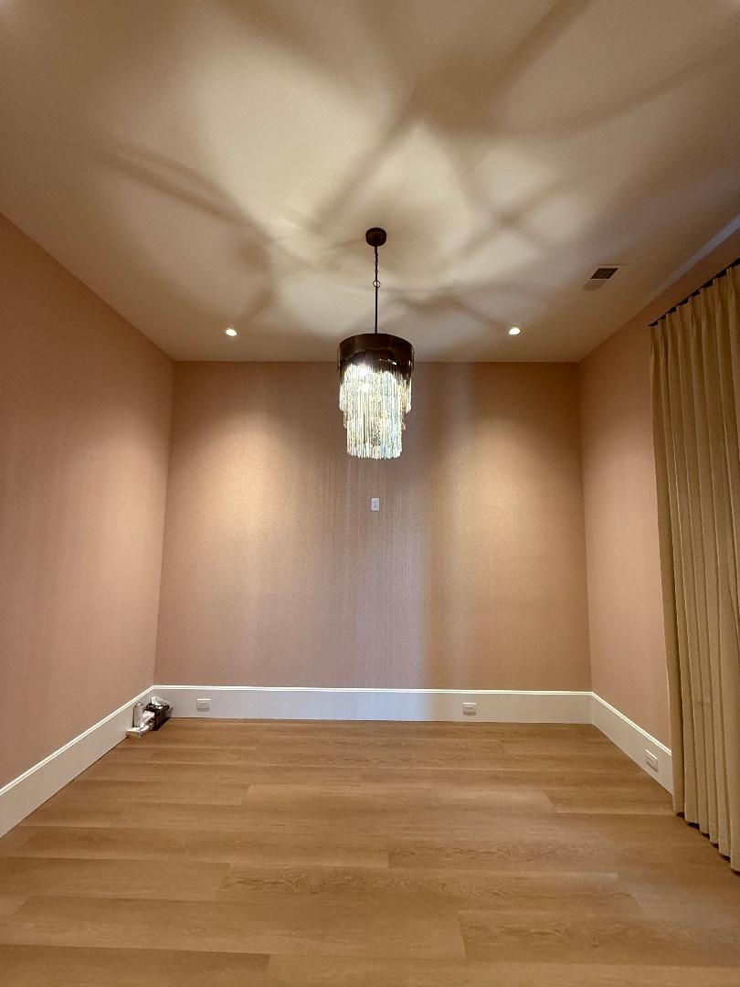 Finished room with recessed ceiling lights