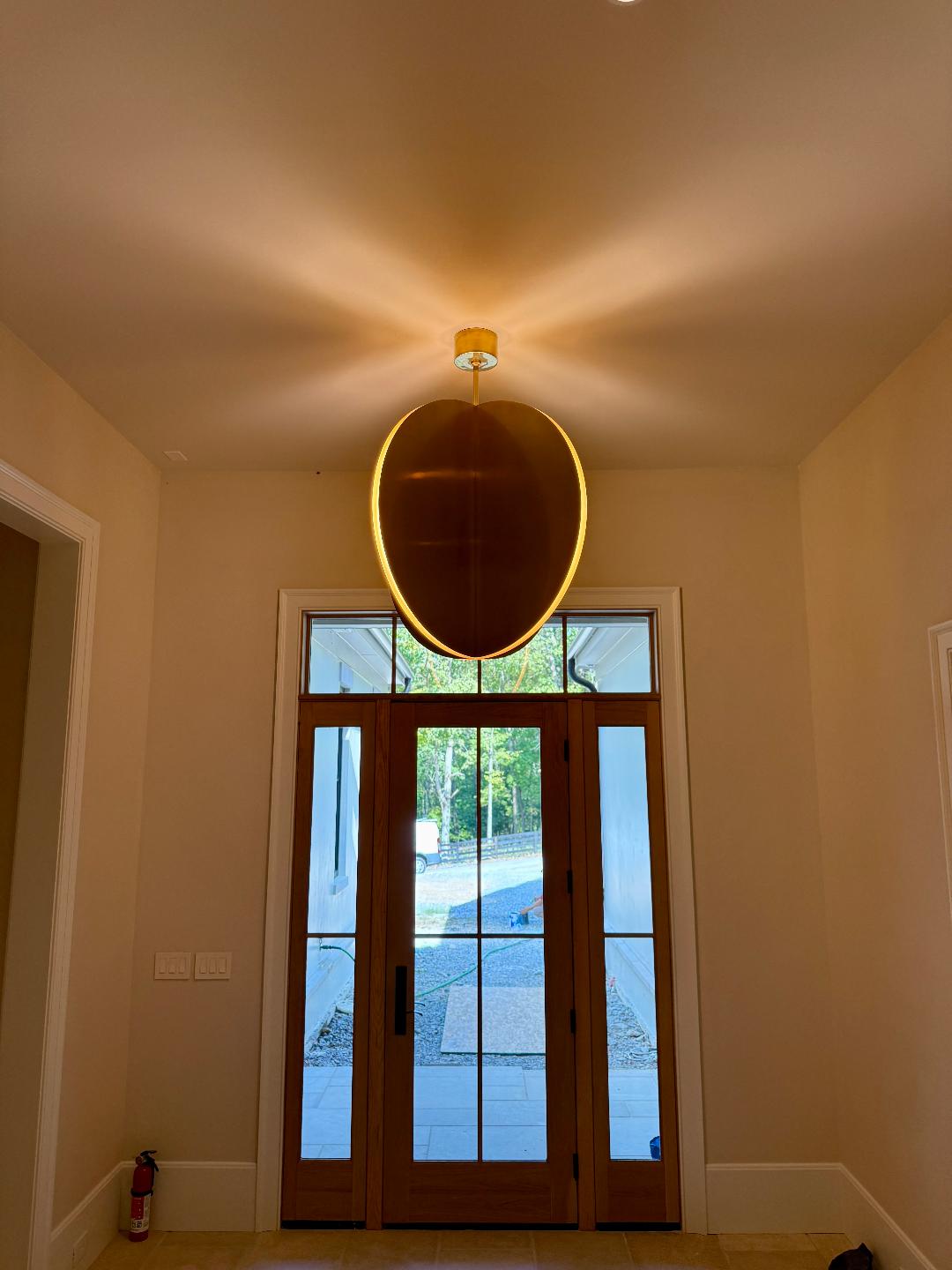 Dining area pendant lighting